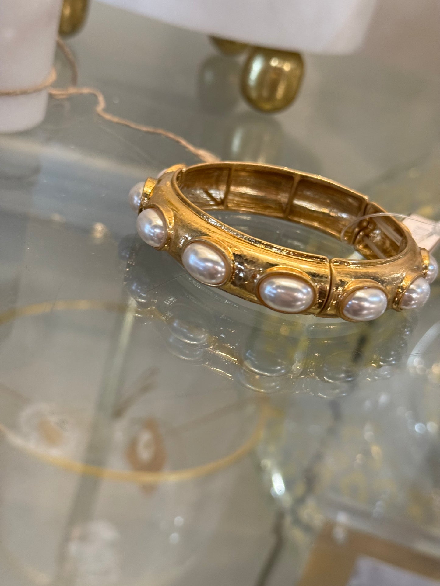 Pearl and gold bracelet