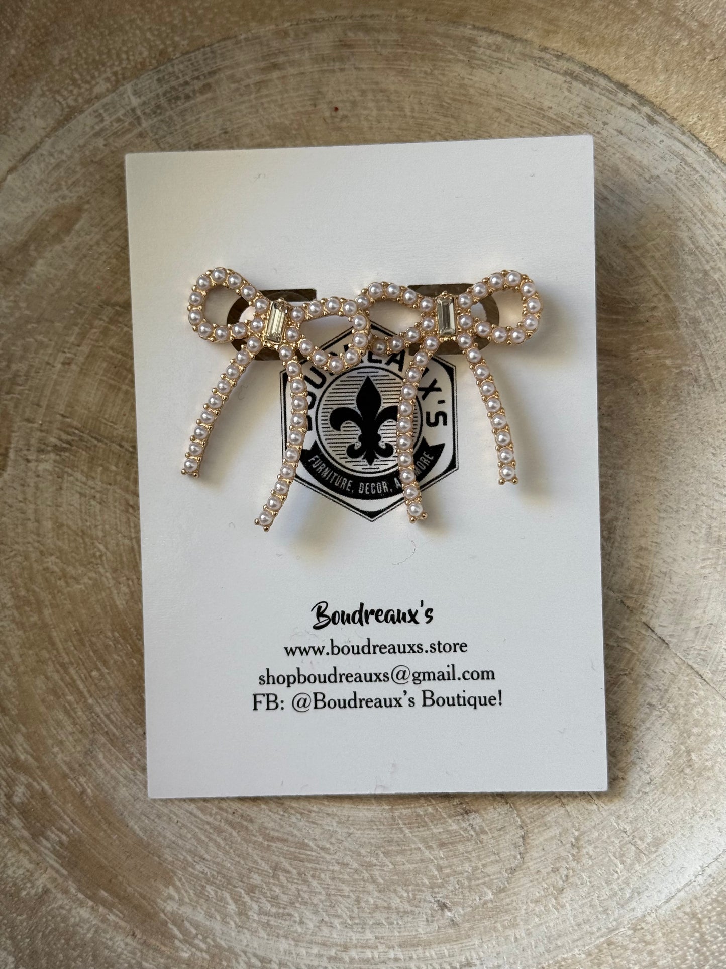 Pearl Bead Bow