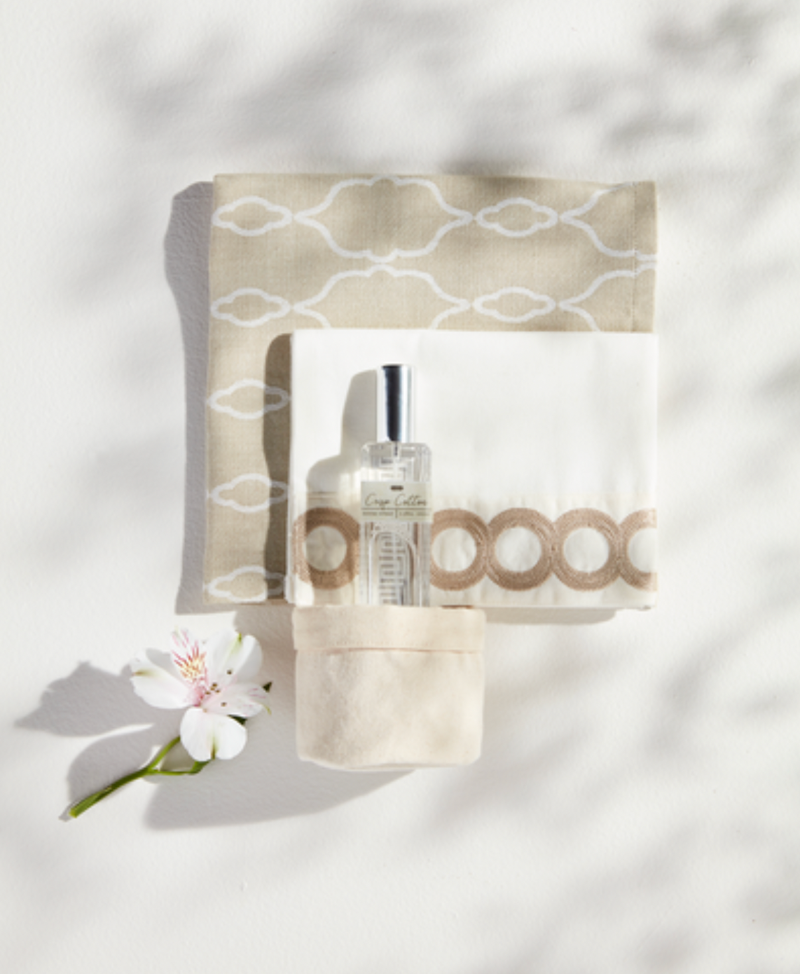 Classic Guest Towel & Room Spray Set