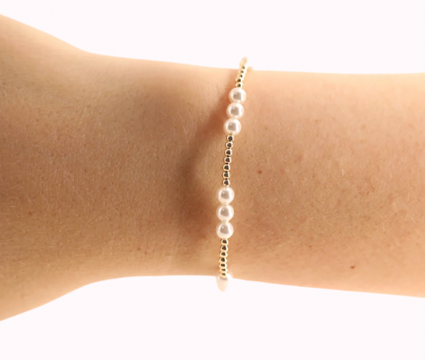 ILY Pearl Bracelet in Gold