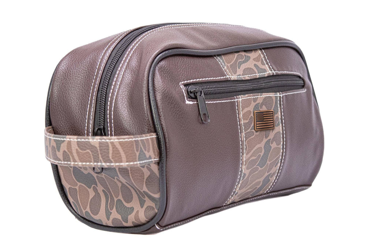 USA Flag Brown Pebble Old School Camo Men's Toiletry Dopp Bag.