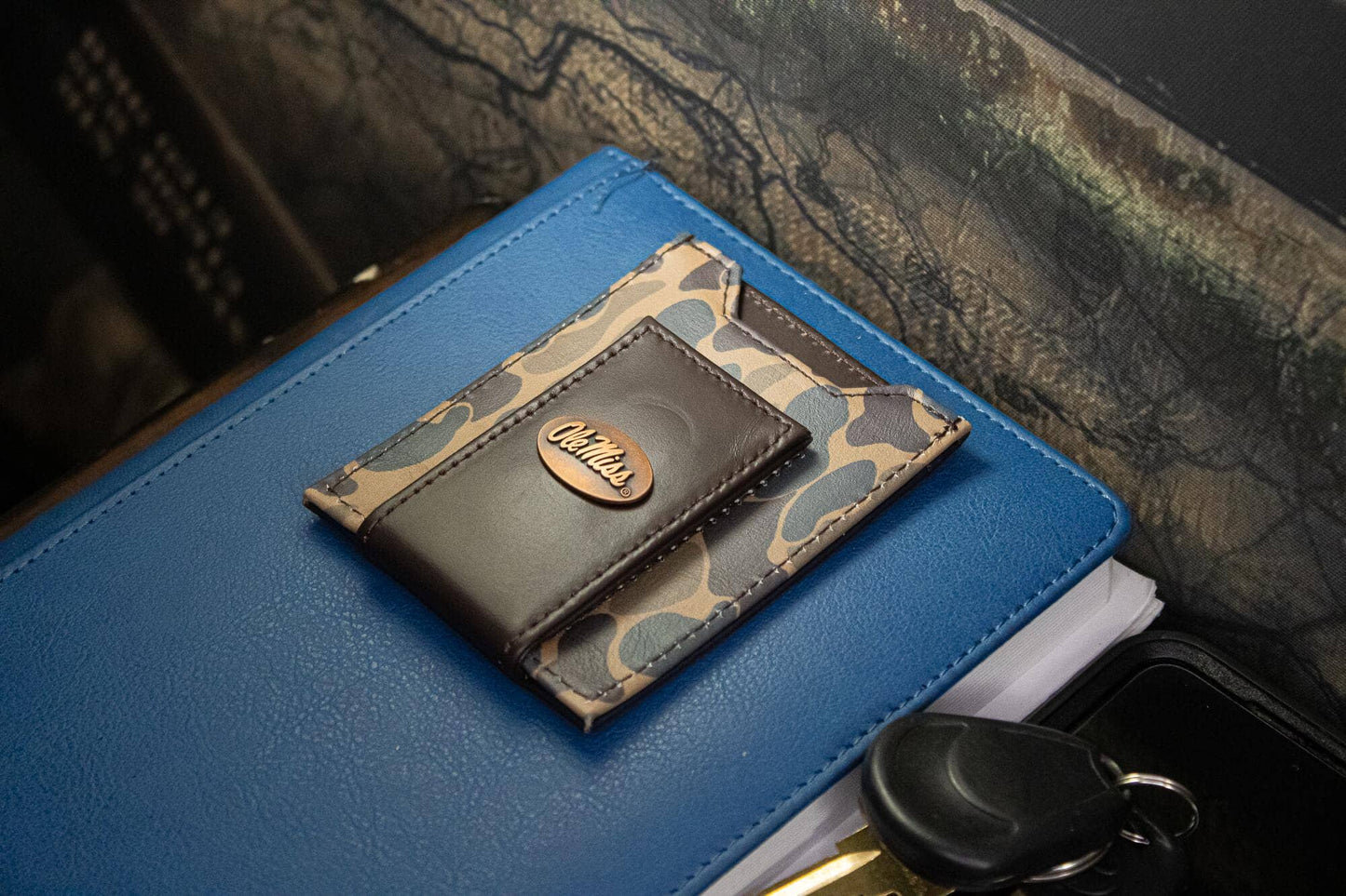 Ole Miss Rebels Men's Magnetic Front Pocket Old School Camo Leather Wallet.