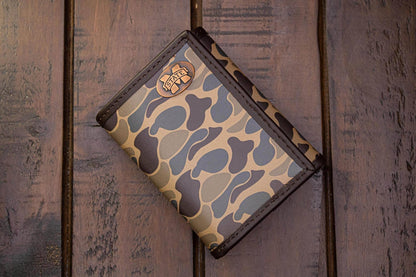 Mississippi State Bulldogs Men's Trifold Old School Camo Leather Wallet.