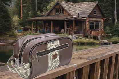 USA Flag Brown Pebble Old School Camo Men's Toiletry Dopp Bag.
