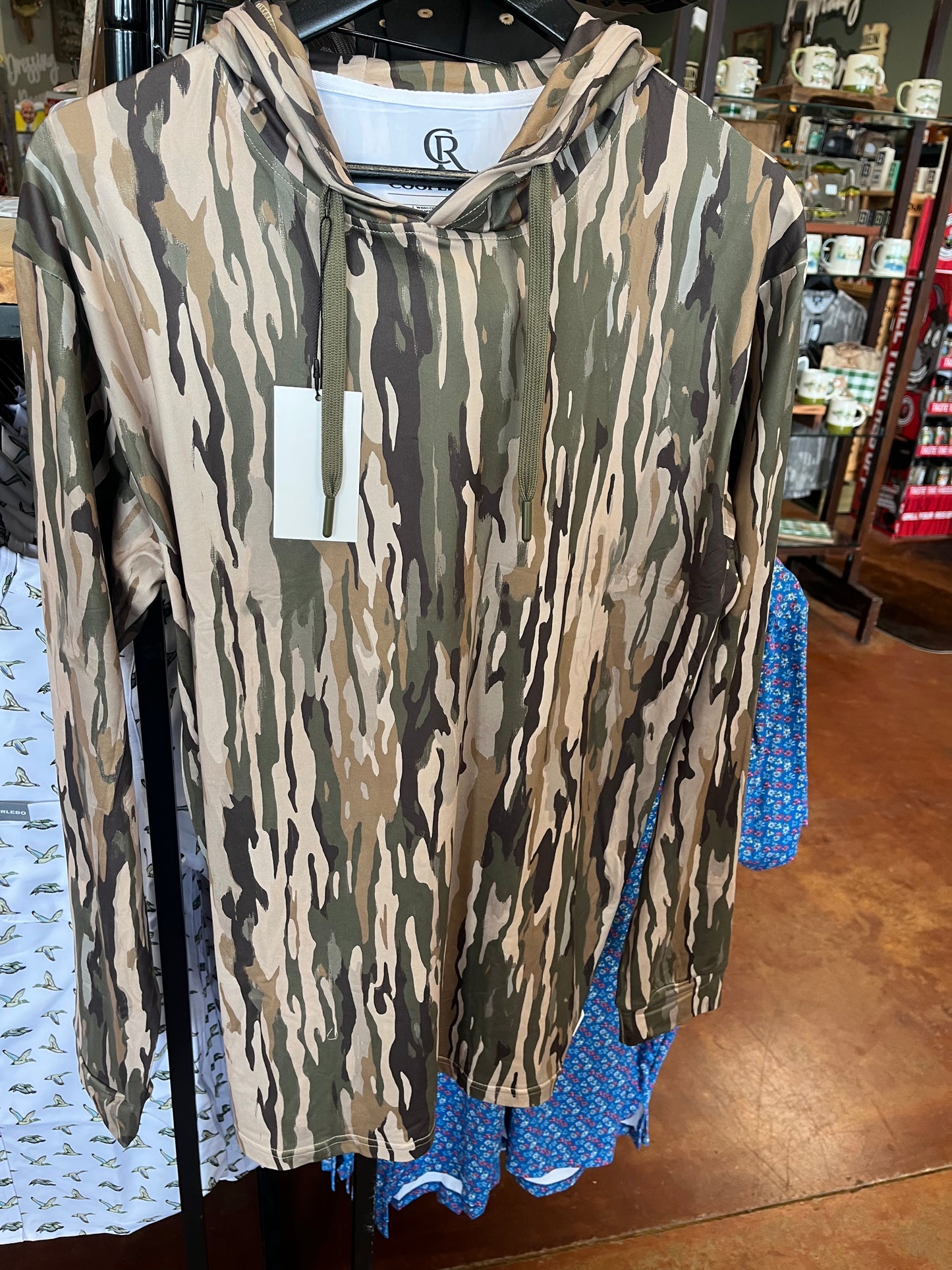Performance Pullover- Delta Camo
