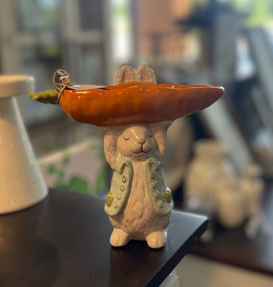 BUNNY CARROT CANDY PEDESTAL