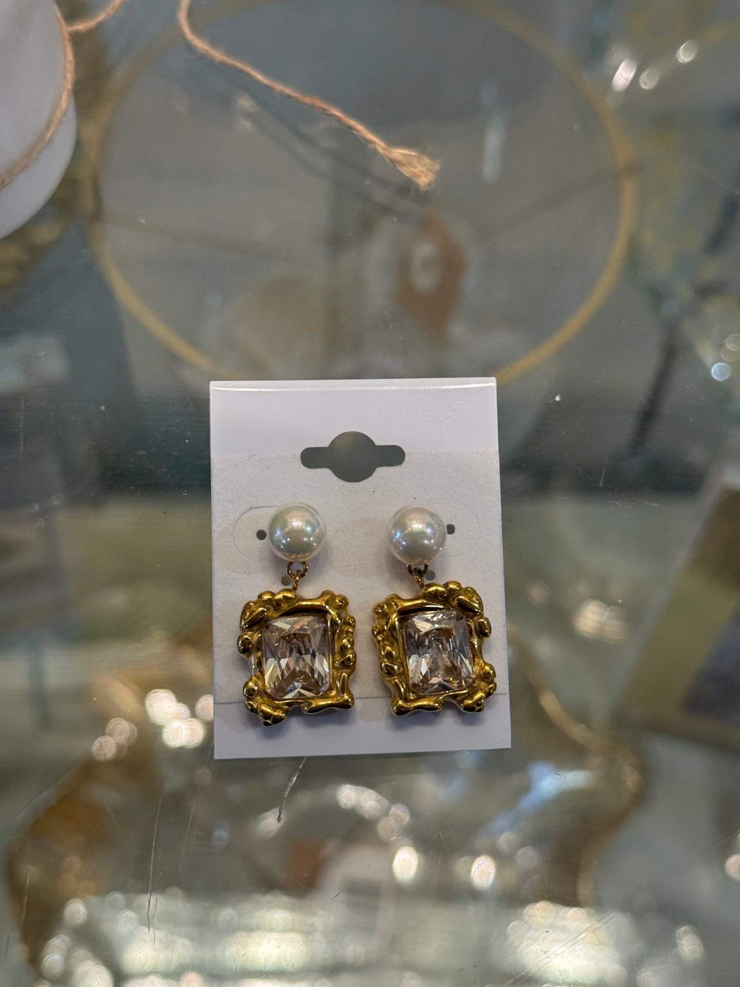 Gilded Pearl earrings