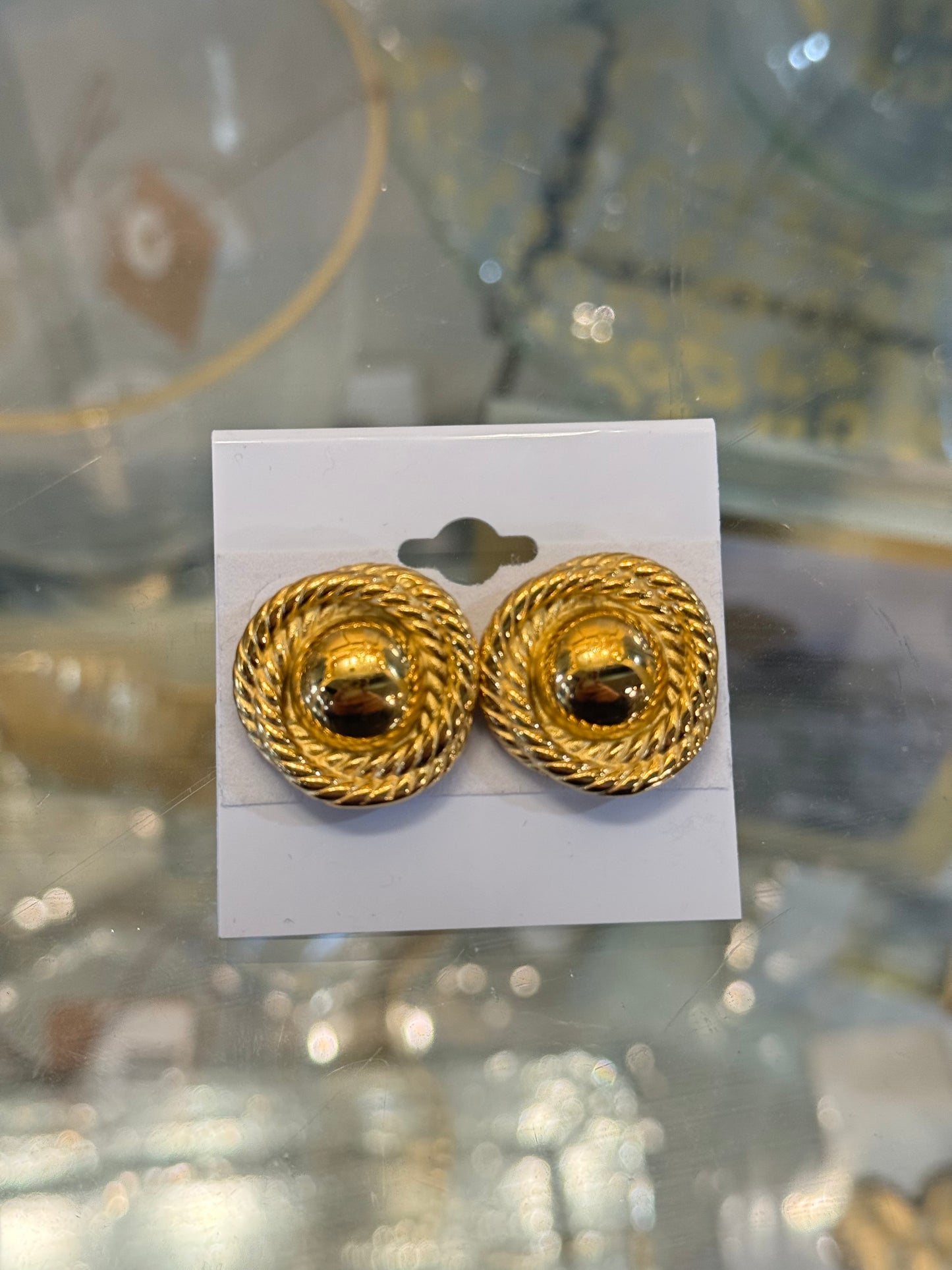 Chunky gold earrings