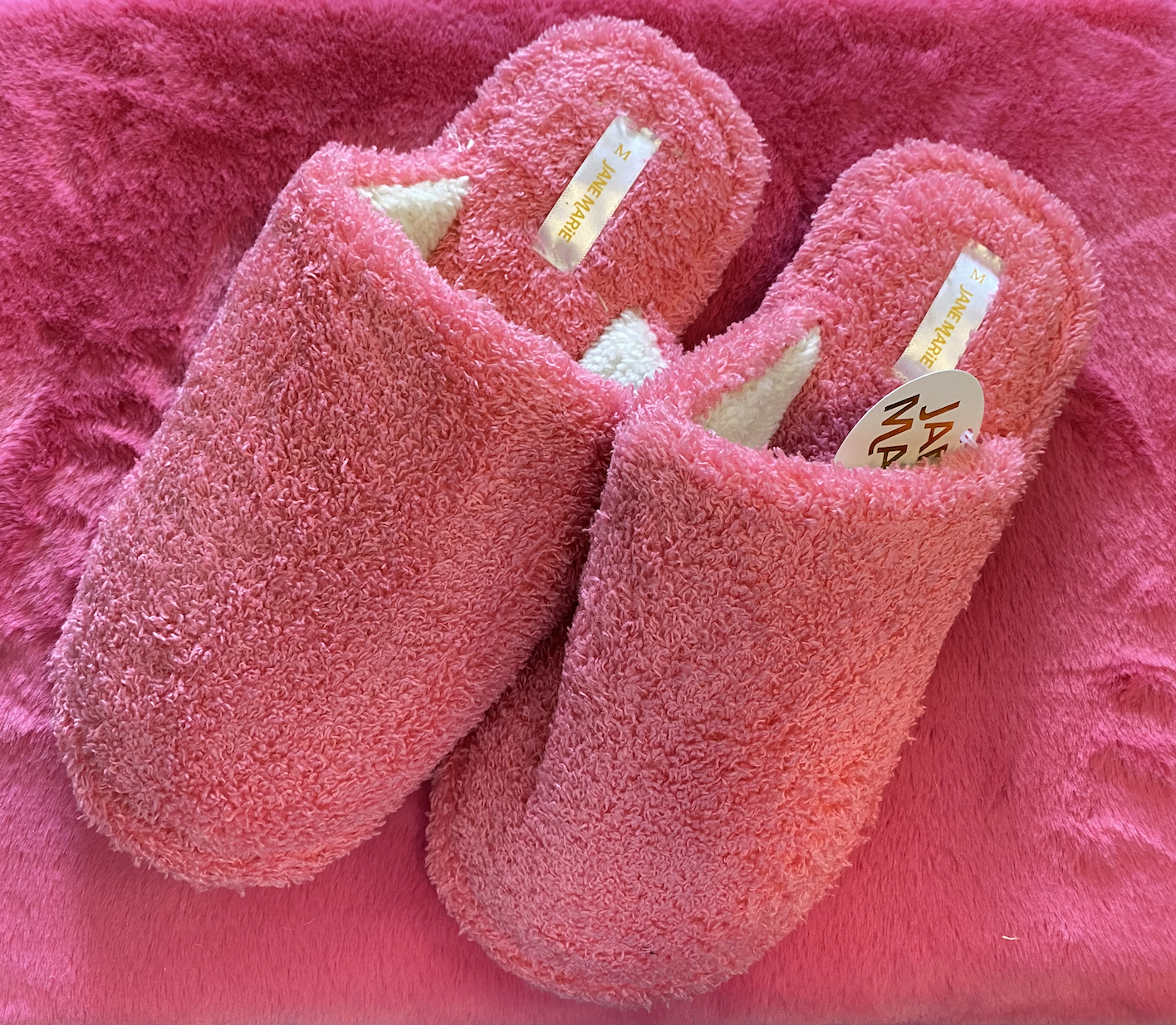 Fuzzy Closed Toe Slipper