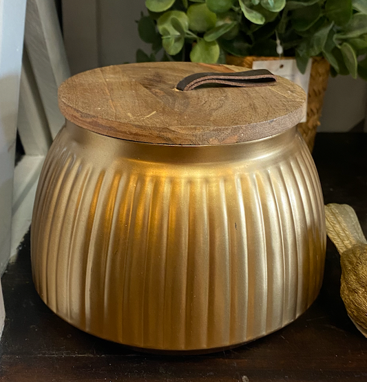 PDPM07- 5.9 Brass Planter With Lid