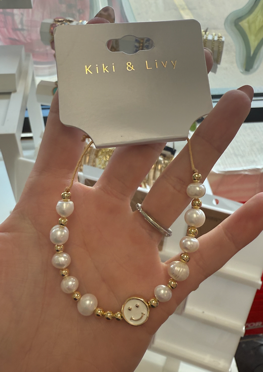 Gold bead pearl smiley bracelet
