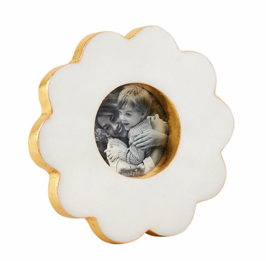 Circle Scallop Marble Frame