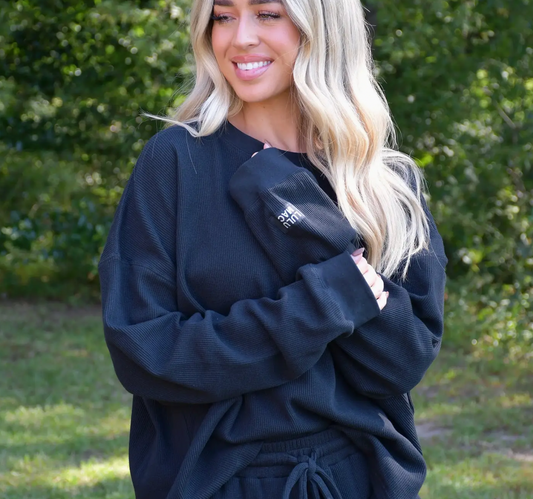 LULUMAC- Waffle Longsleeve Top-Black