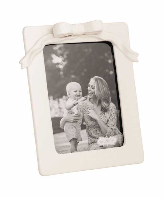 Sm Bow Ceramic Frame