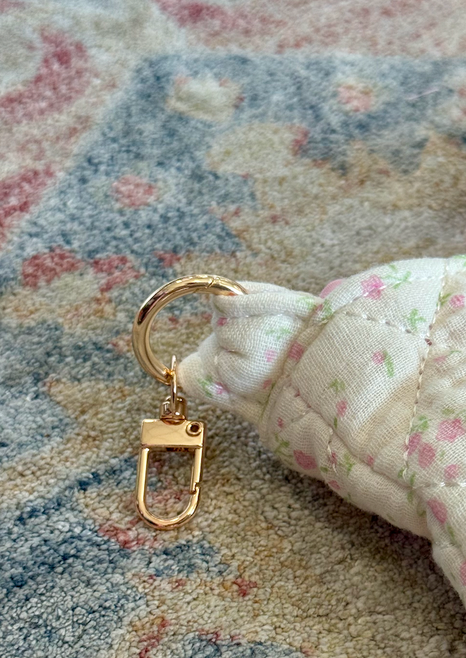 Quilted Bible Cover/Bag w/ Acrylic Chain