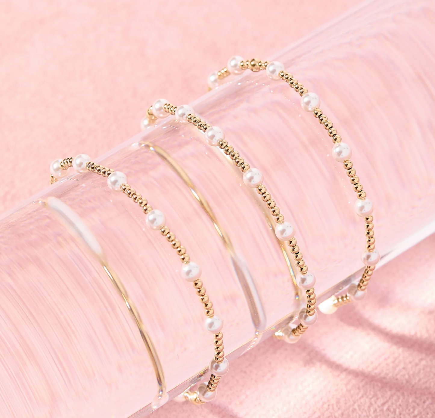 June Pearl Bracelet in Gold
