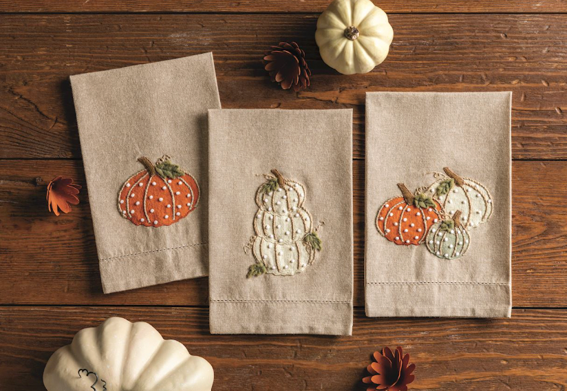 ORANGE PUMP FRENCH KNOT TOWEL