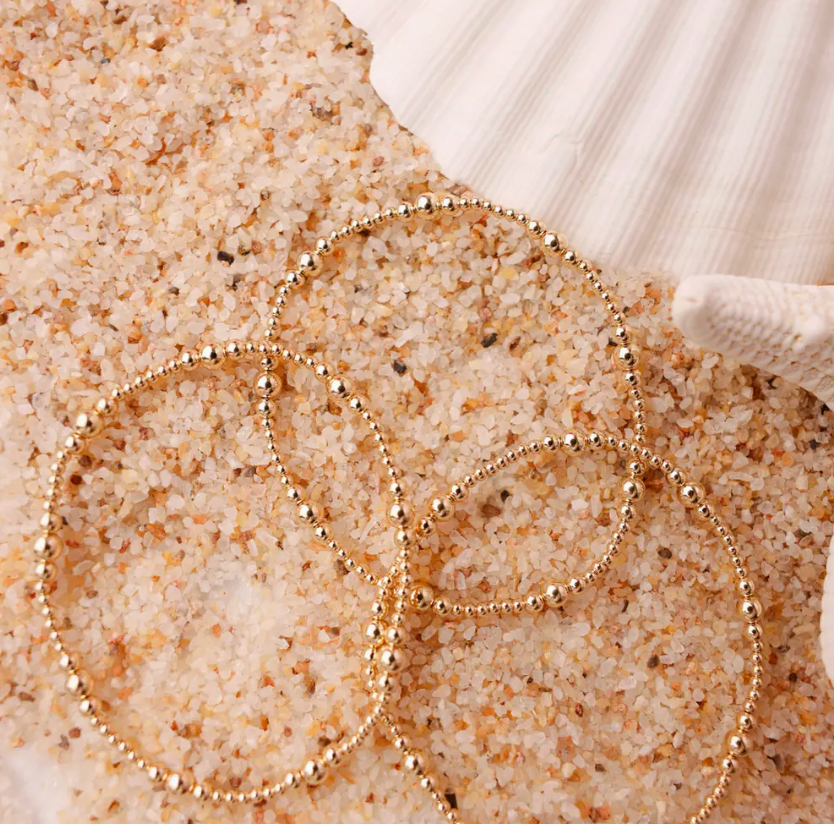 Dainty Sutton Bracelet in Gold