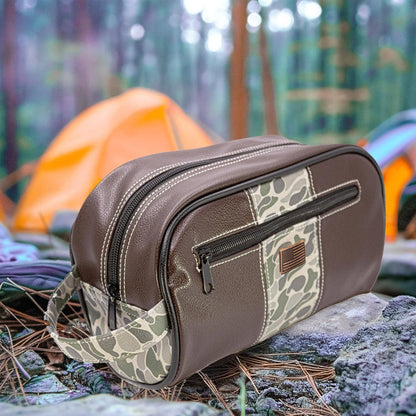 USA Flag Brown Pebble Old School Camo Men's Toiletry Dopp Bag.