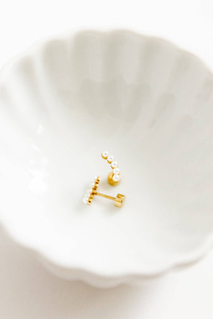Screwback Stud Earrings - Abigail - Pearl