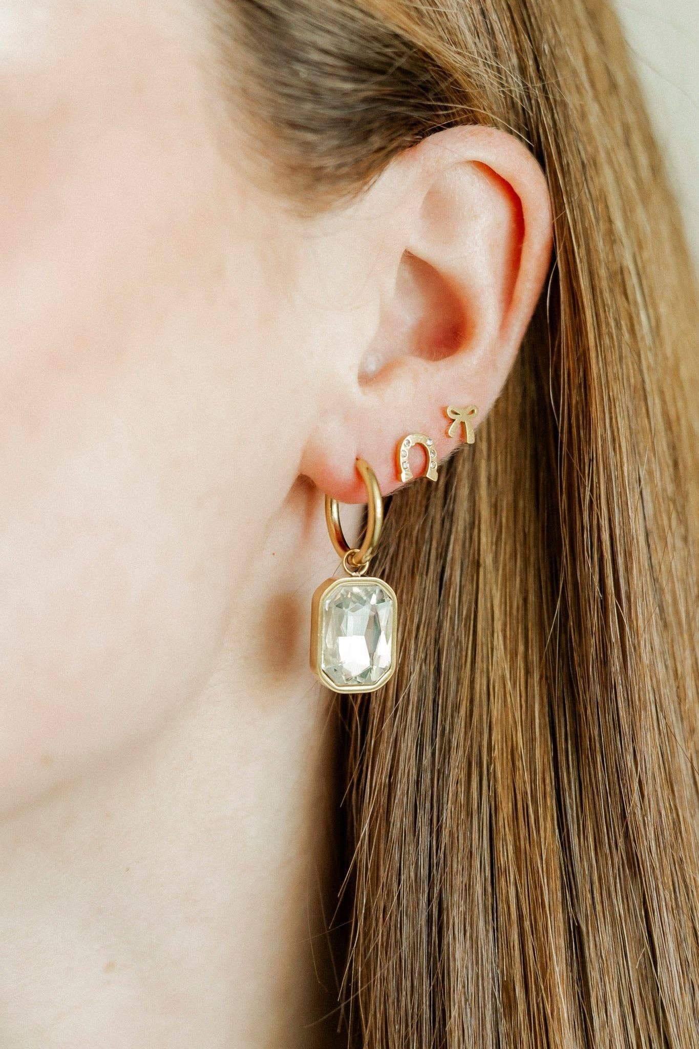 Screwback Stud Earrings - Ruby Bow