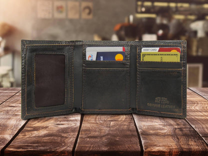 Mississippi State Bulldogs Men's Trifold Old School Camo Leather Wallet.