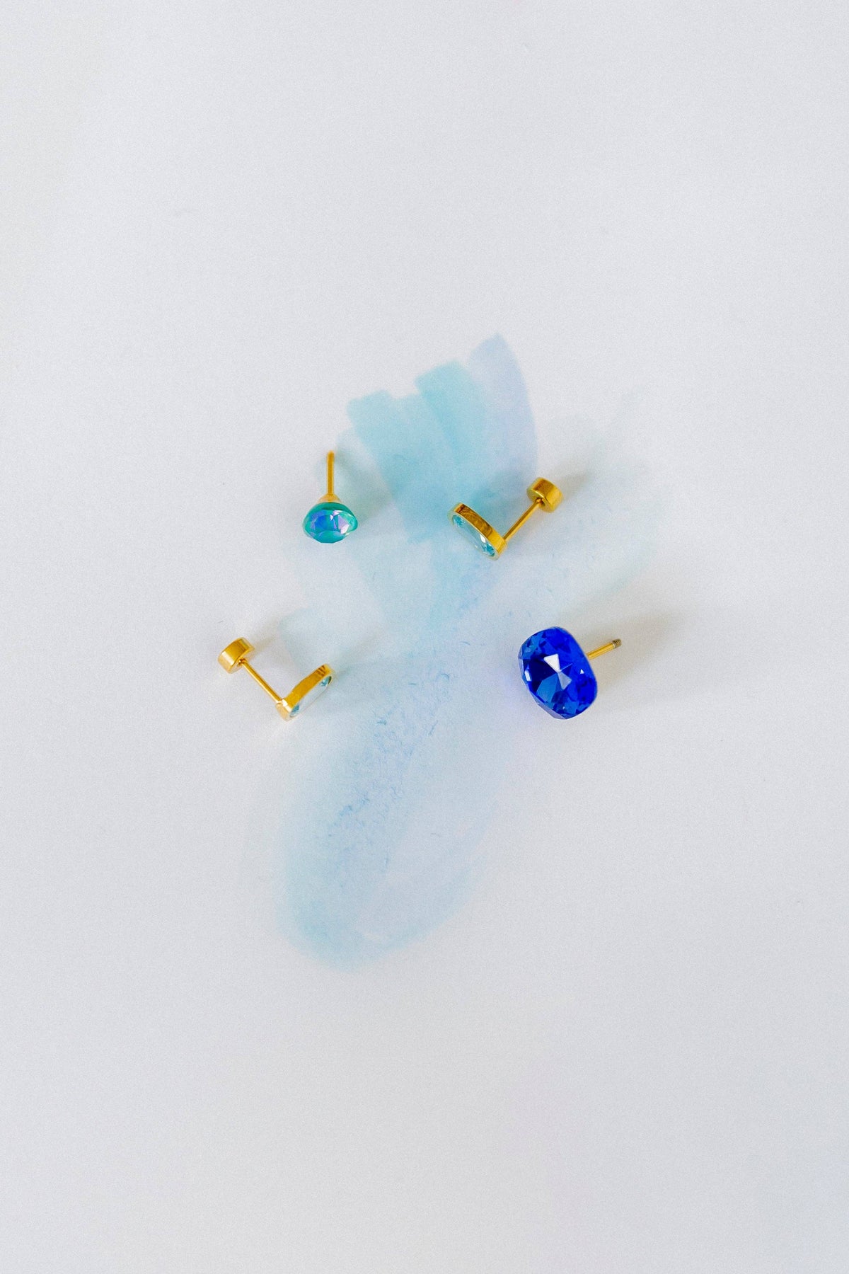 Screwback Stud Earrings - Kay Blue